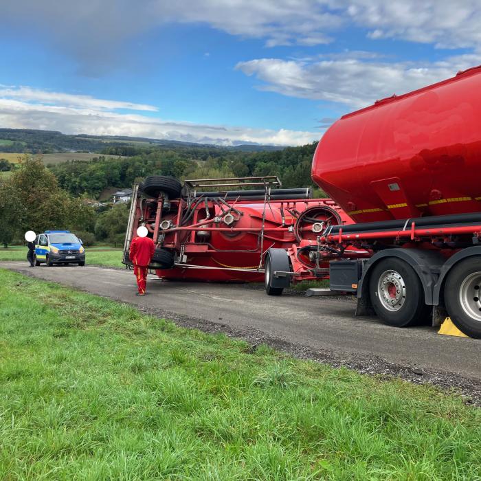 Umgekippter LKW Anhänger