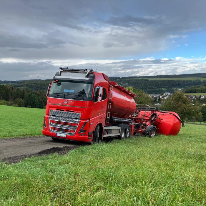 Umgekippter LKW Anhänger