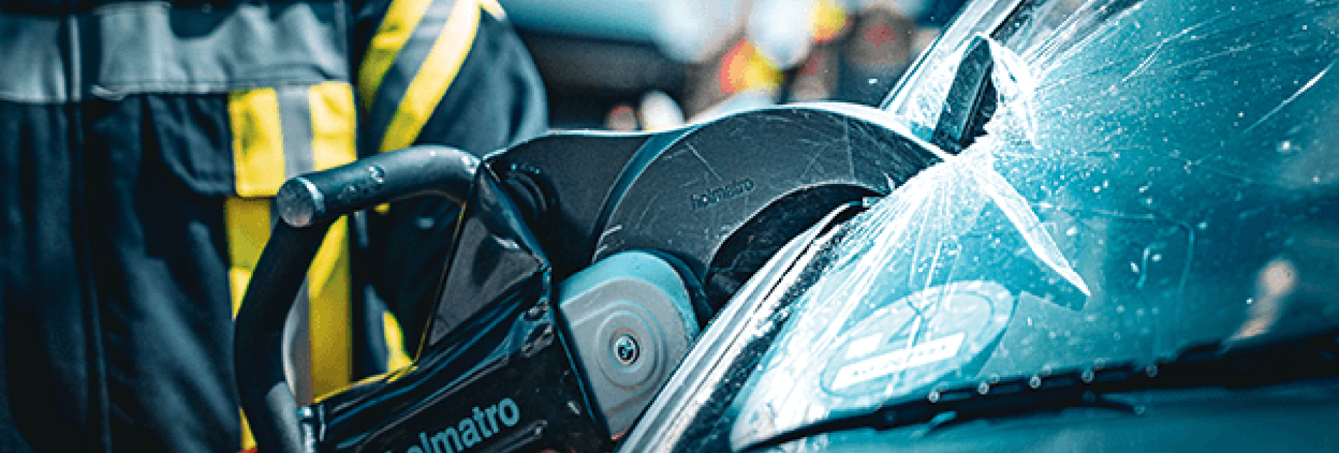 Feuerwehr Wutöschingen Auto freischneiden/Bergen