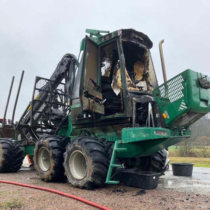 Brennende Forstmaschine