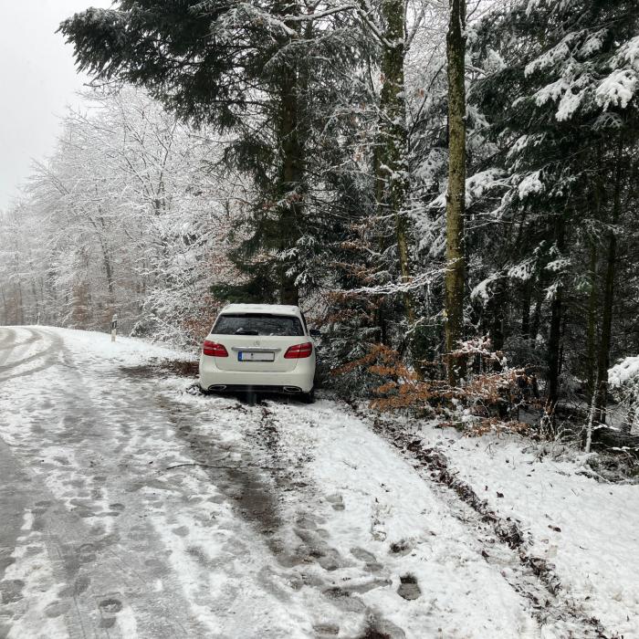 VeVerkehrsunfall K 6586 Anhöhe zwischen Schwerzen und Geislingen