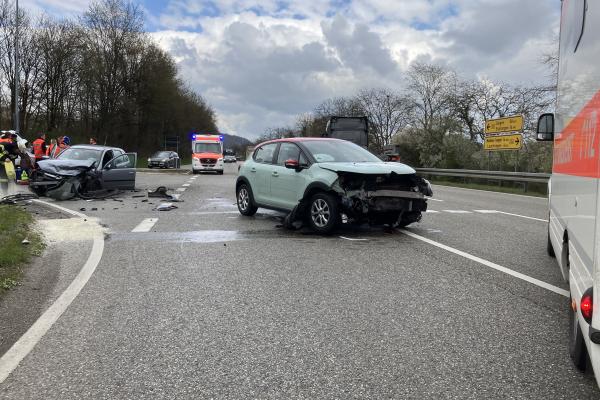 Verkehrsunfall_B314 Abzweigung nach Horheim